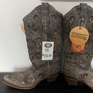 NWT Corral Boots